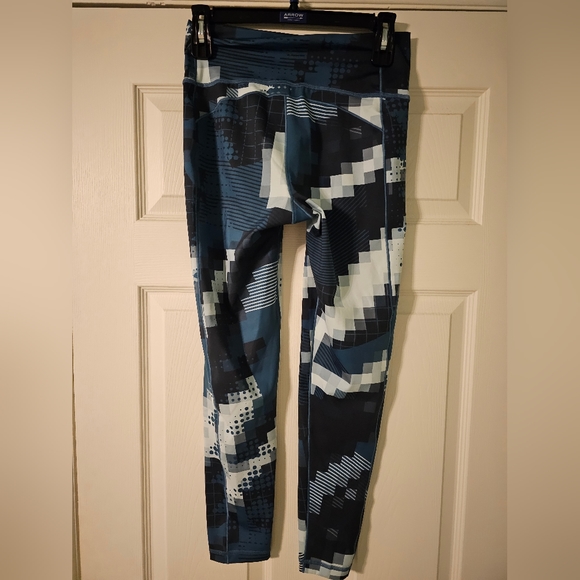 Asidas (Peloton) leggings and matching top set - Picture 7 of 8